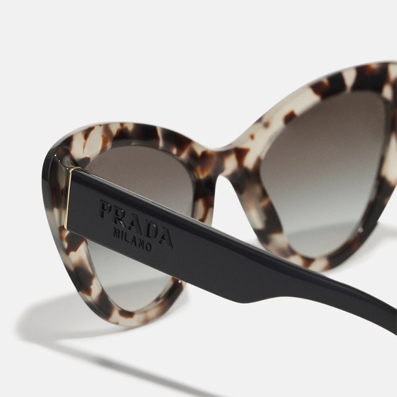 Authentic- PRADA Grey Gradient Cat Eye Ladies Sunglasses
PR 13YS UAO0A7 52 - Picture 7 of 13